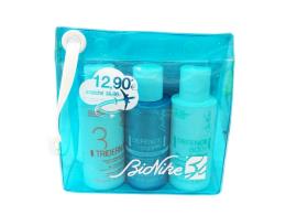 BIONIKE TRAVEL KIT COSTITUITO DA POCHETTE CONTENENTE 3 MINITAGLIE  1 SHAMPOO 100 ML + 1 DOCCIASCHIUMA 100 ML + 1 CREMA CORPO 100 ML